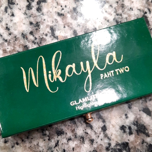 Glamlite Makeup Glamlite X Mikayla Paht Two Highlighter Palette